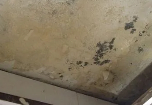 东明阳台漏水维修公司分享下东明卫生间渗水维修需要注意哪些问题。
