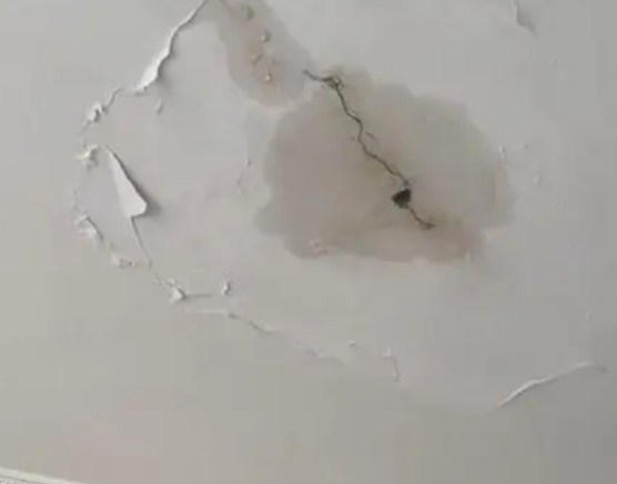 东明阳台漏水维修公司分享下屋面防水工程质量问题原因分析